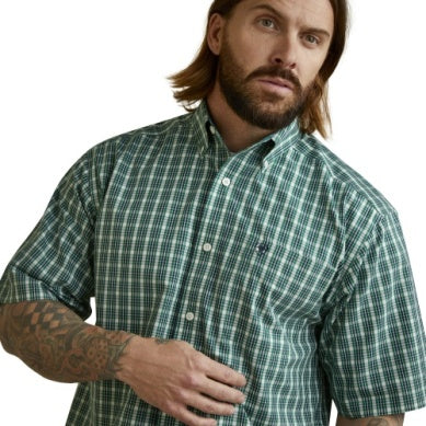 Ariat Mens Wrinkle Free Finan Classic Short Sleeve Shirt Green