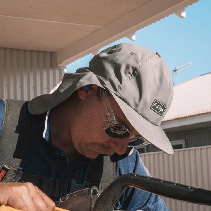 SafeStyle Worksite to Weekend Flap Cap Graphite