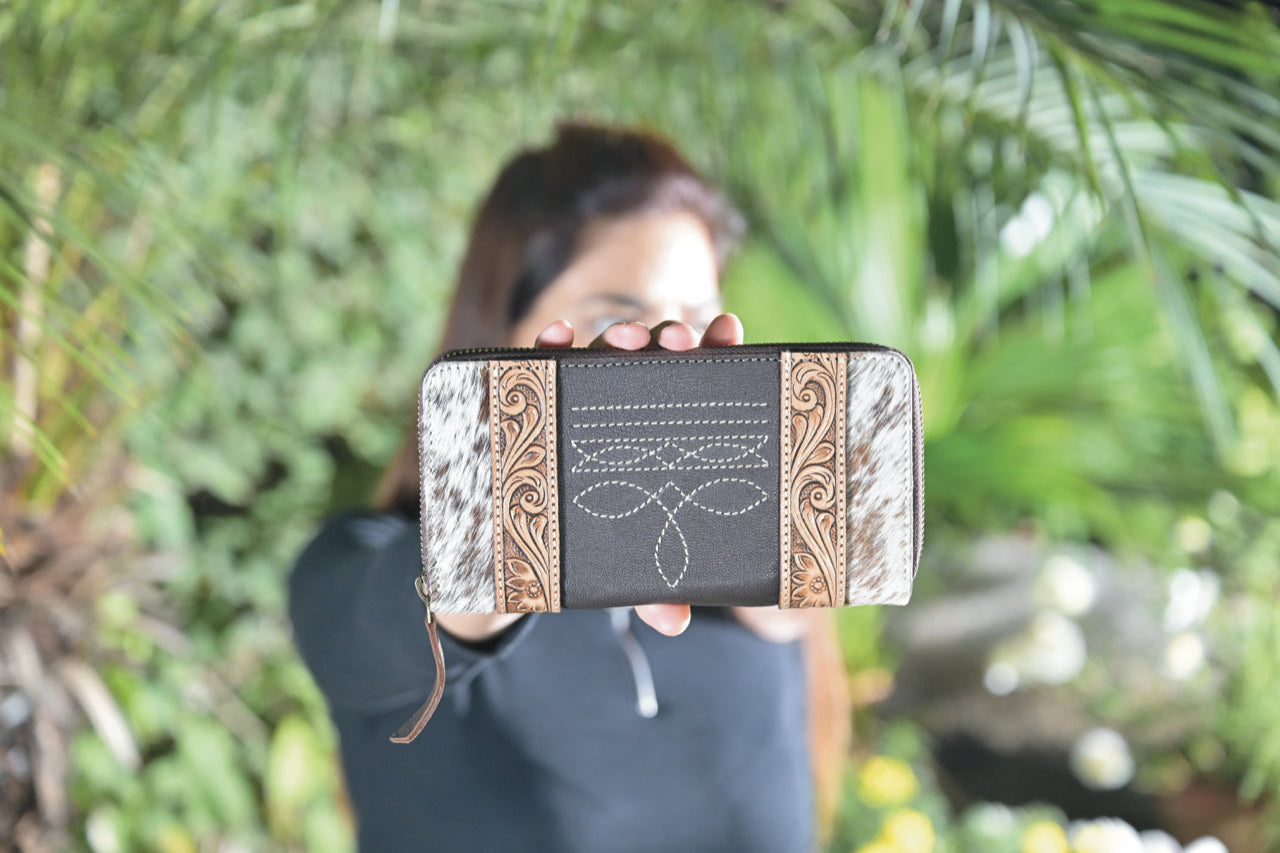 The Design Edge Cowhide & Tooling Leather Boot Stitch Zippered Wallet – Moore (AW32)