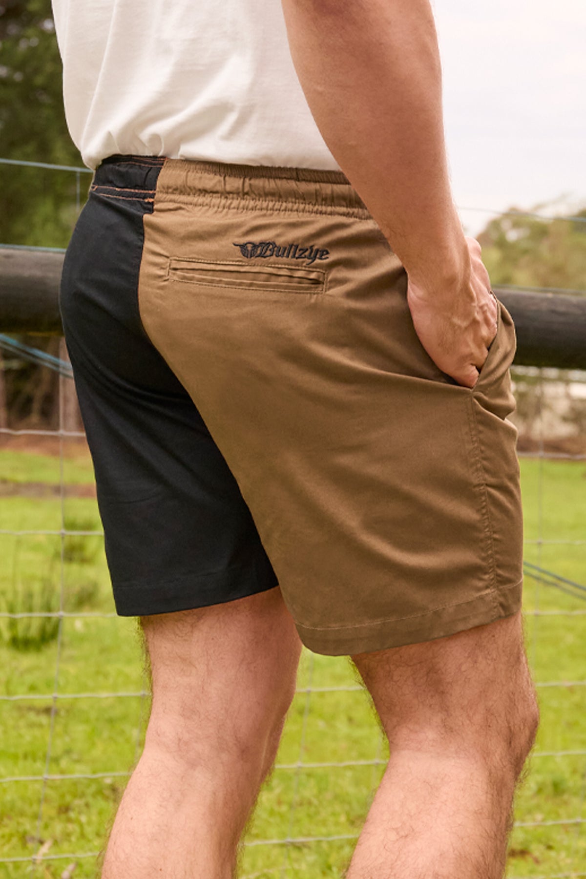 Bullzye Men’s Walter 2 Tone Short - Dark Tan/Black