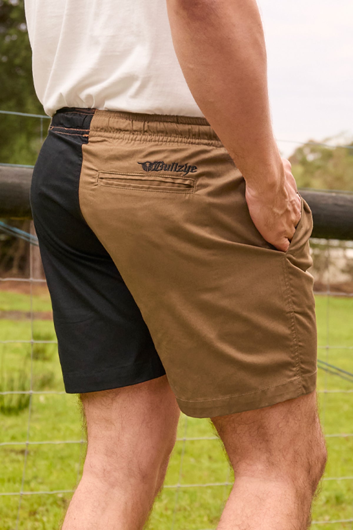 Bullzye Men’s Walter 2 Tone Short - Dark Tan/Black
