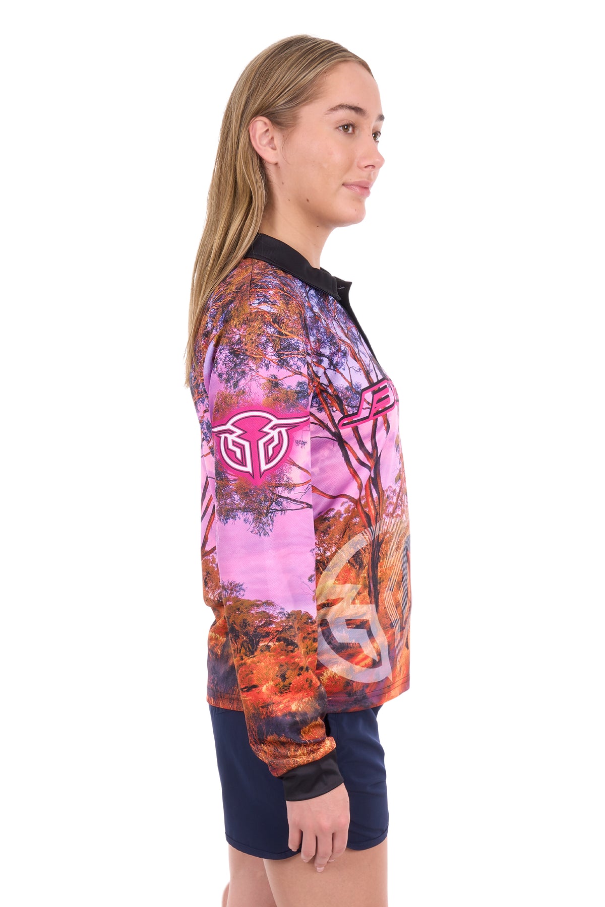 Bullzye Women’s Grazing Horse Long Sleeve Tee