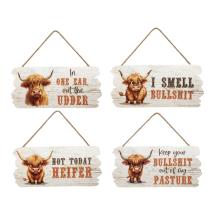 Malmar 20x25cm Hanging MDF Plaque with Highland Cow Design