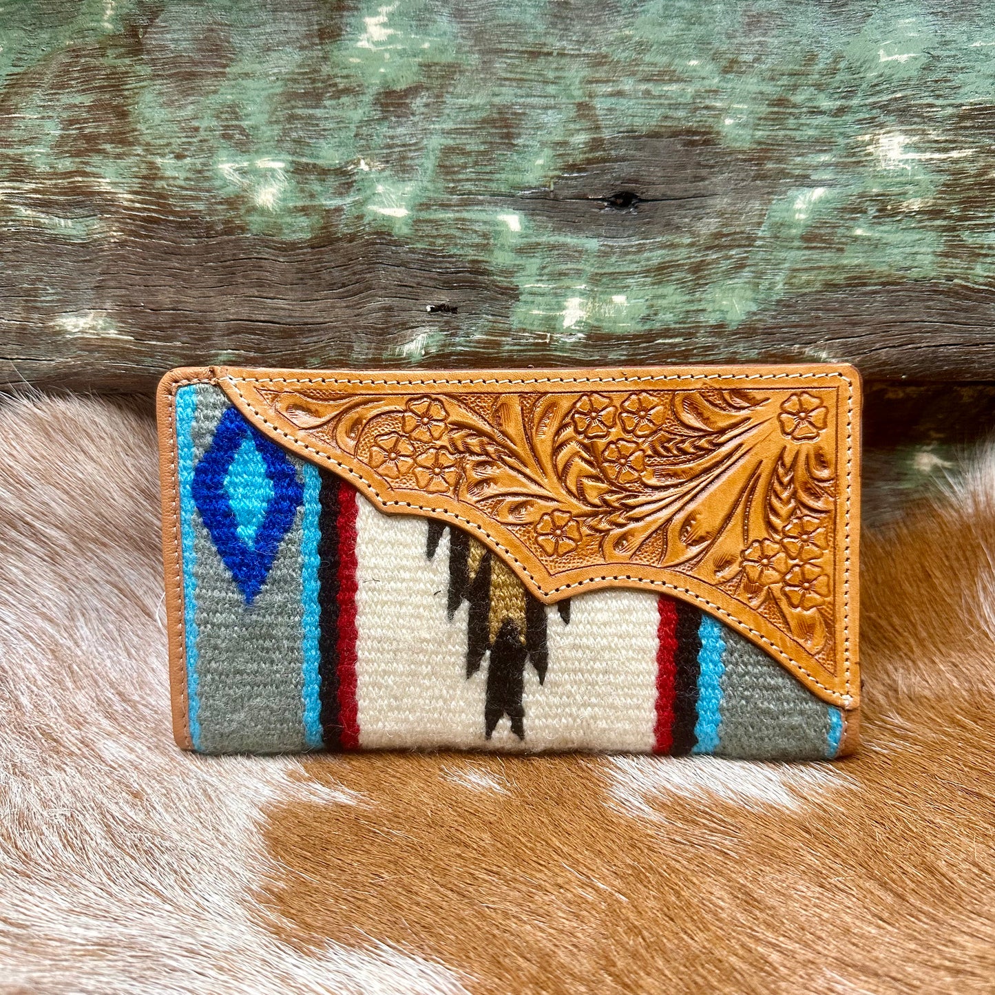 The Design Edge White Saddle Blanket Slim Wallet TSB22B