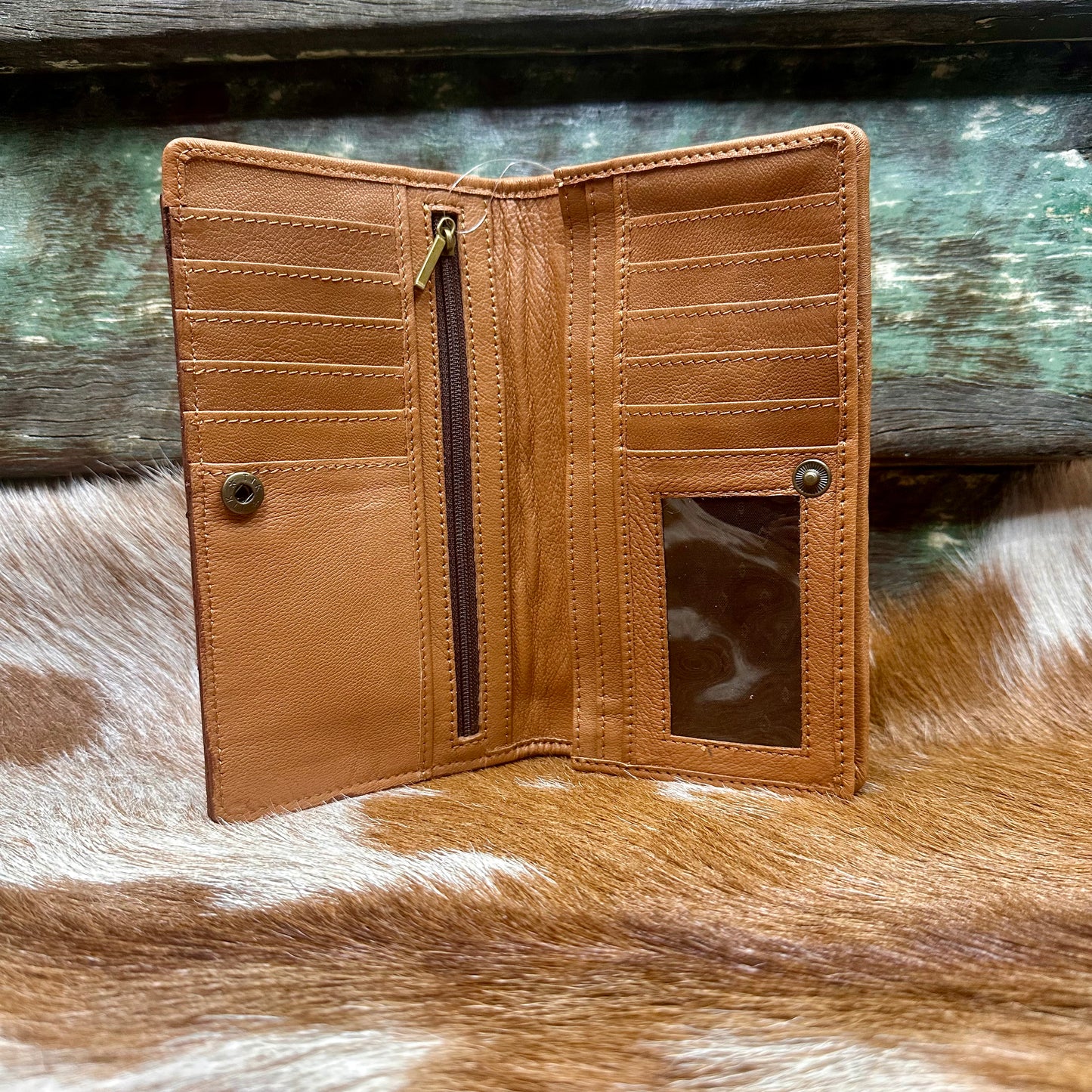 The Design Edge White Saddle Blanket Slim Wallet TSB22B