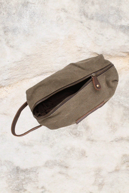 Burke & Wills Saunders Toiletry Bag