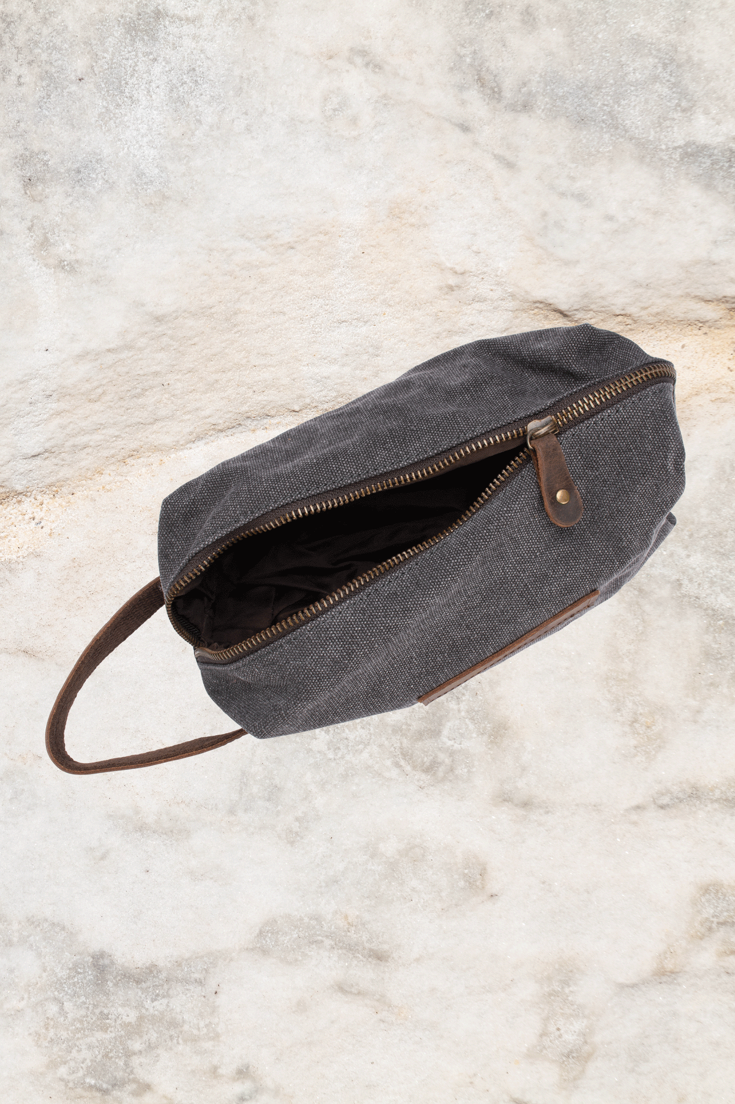 Burke & Wills Saunders Toiletry Bag