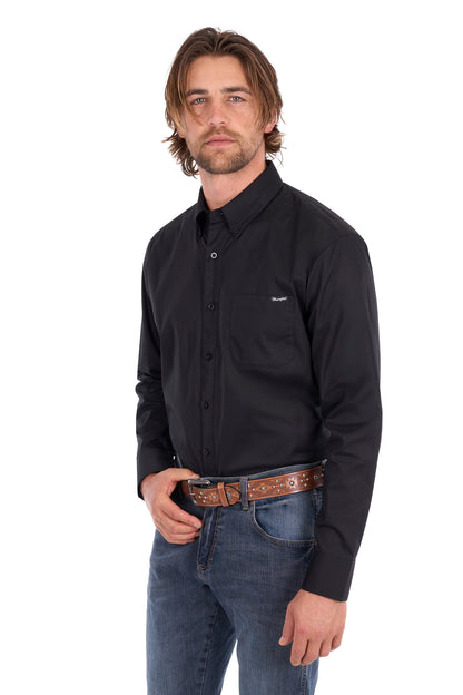 Wrangler Men’s Flex Tech 1-Pocket Button Down Long Sleeve Shirt - Black