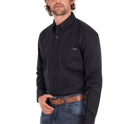 Wrangler Men’s Flex Tech 1-Pocket Button Down Long Sleeve Shirt - Black