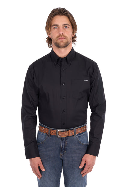 Wrangler Men’s Flex Tech 1-Pocket Button Down Long Sleeve Shirt - Black