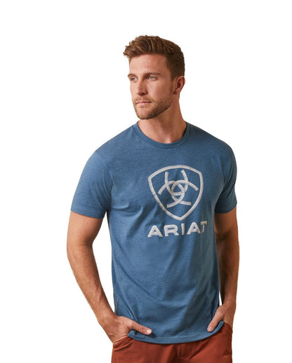 ARIAT MENS STEEL BAR LOGO SS TSHIRT STEEL BLUE