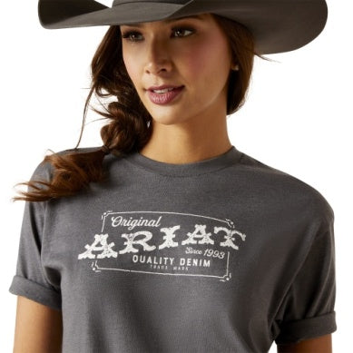 ARIAT LADIES DENIM LABEL SS TEE TITANIUM